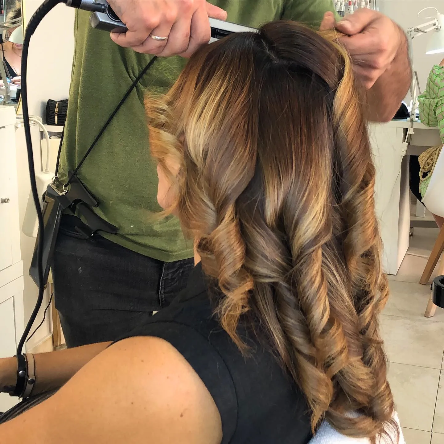 Transformação capilar com corte e styling personalizado em Amadora